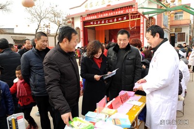 麦积区政协文化科技卫生“三下乡”走进新阳镇